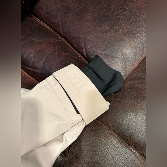 Montec Snowboard Jacket - Picture 13 of 16